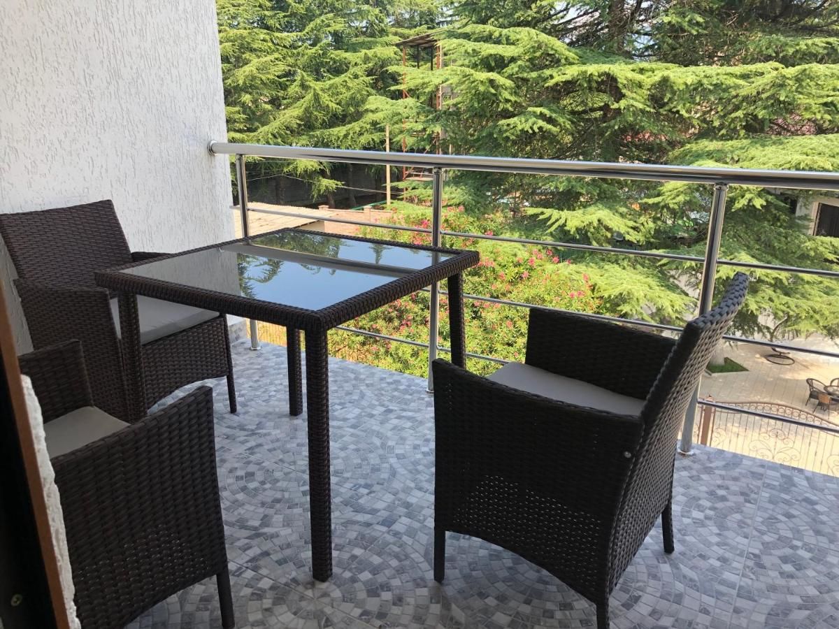 Отель HOTEL FREEDOM 1 Пицунда