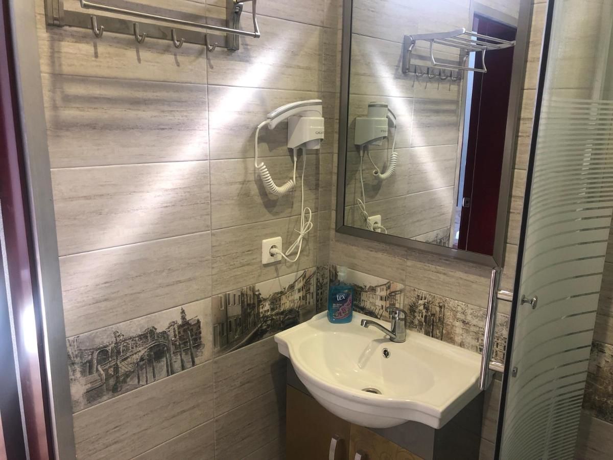 Отель HOTEL FREEDOM 1 Пицунда